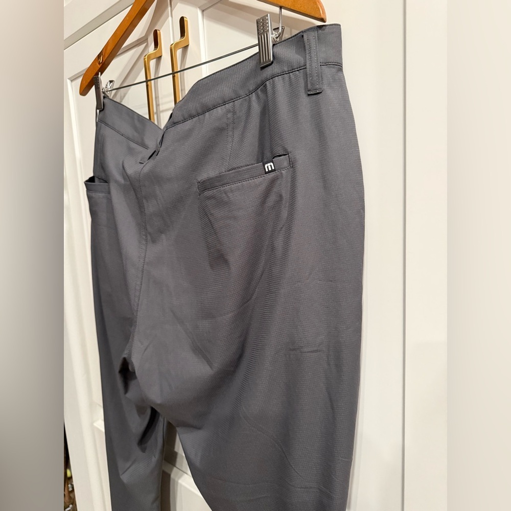 Men's size 40x32 Travis Mathew slate gray pants